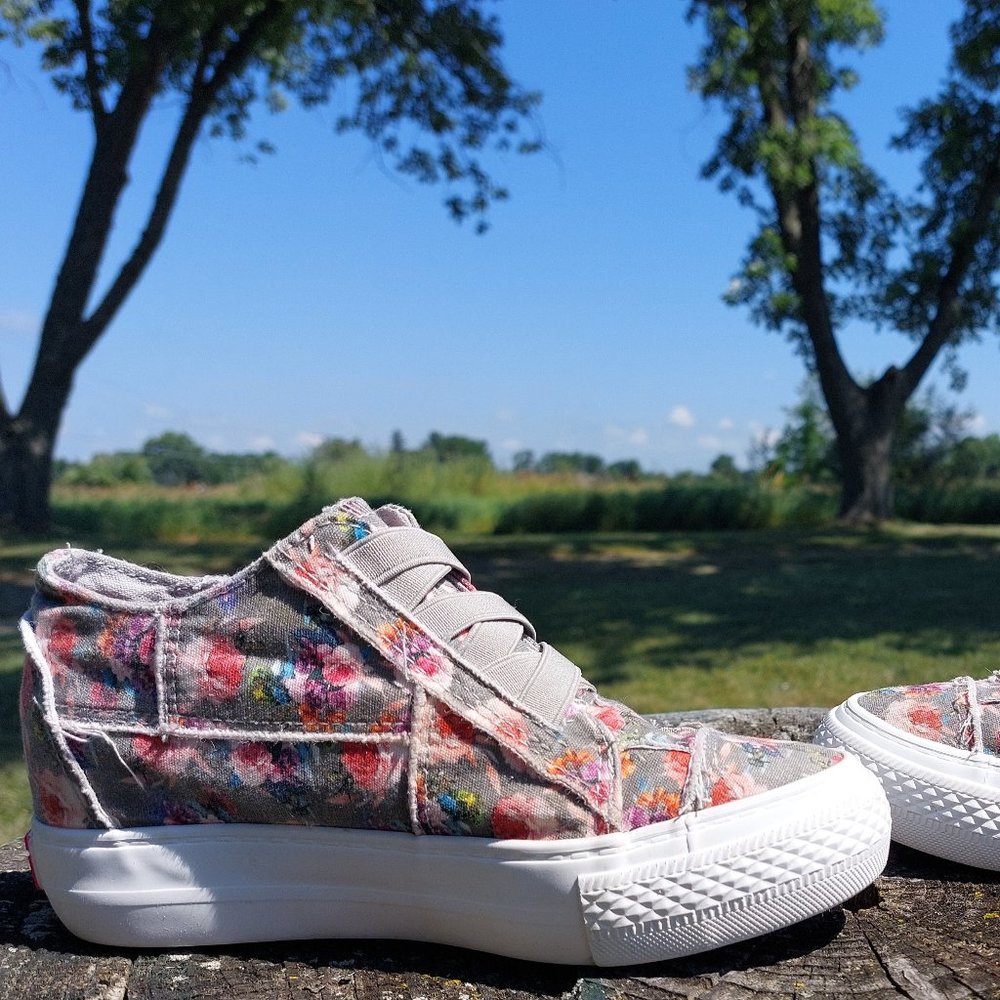 Girls Blowfish Malibu Shoes Size 2